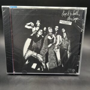 ALICE COOPER "Love it to death"